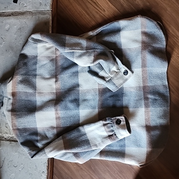 Plaid Button-Up Jacket/Shacket - Picture 3 of 3